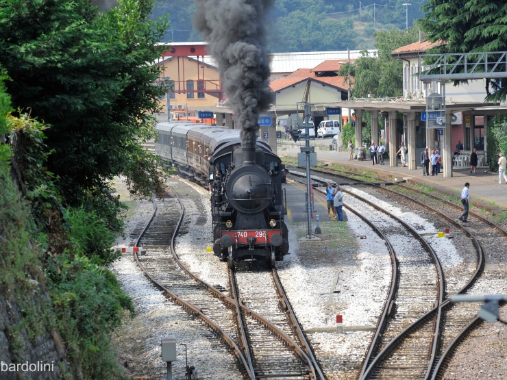 Una delle locomotive d'epoca in servizio sulla Brescia-Iseo (Foto Federico Sbardolini)