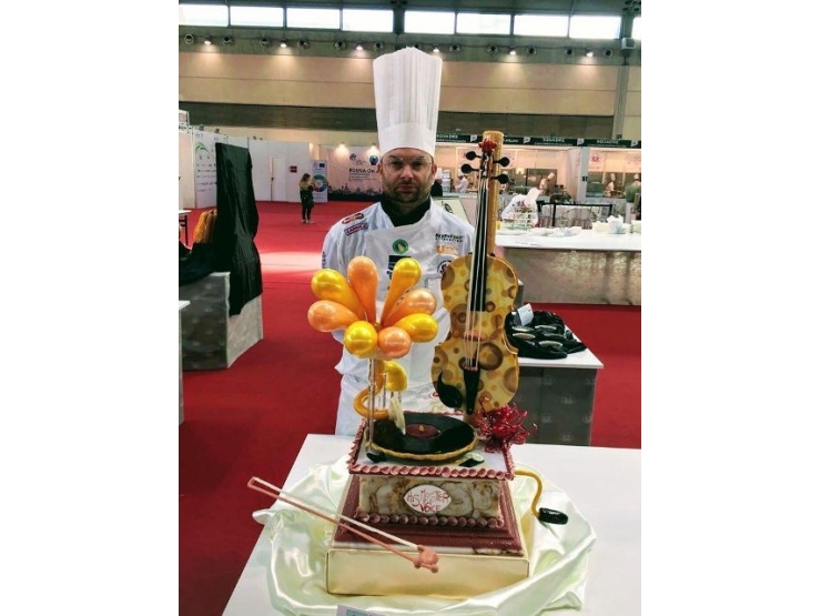 la torta creata da Claudio Recenti portata in gara a Rimini